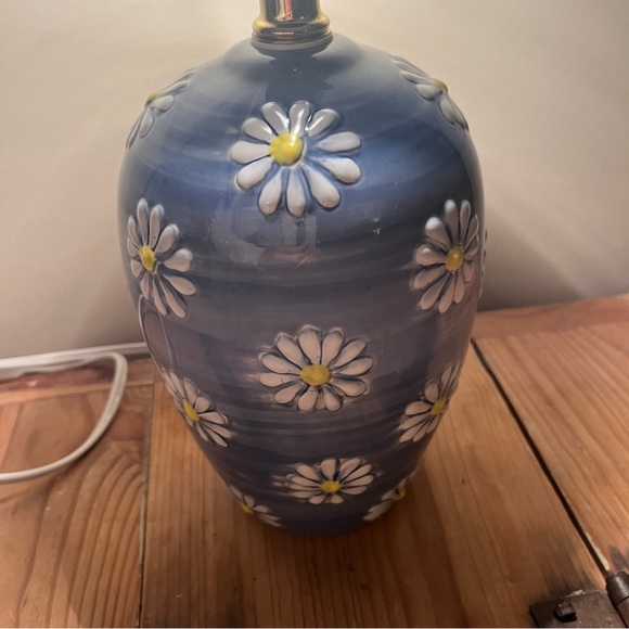 Daisy 🌼 Lamp - Picture 2 of 10